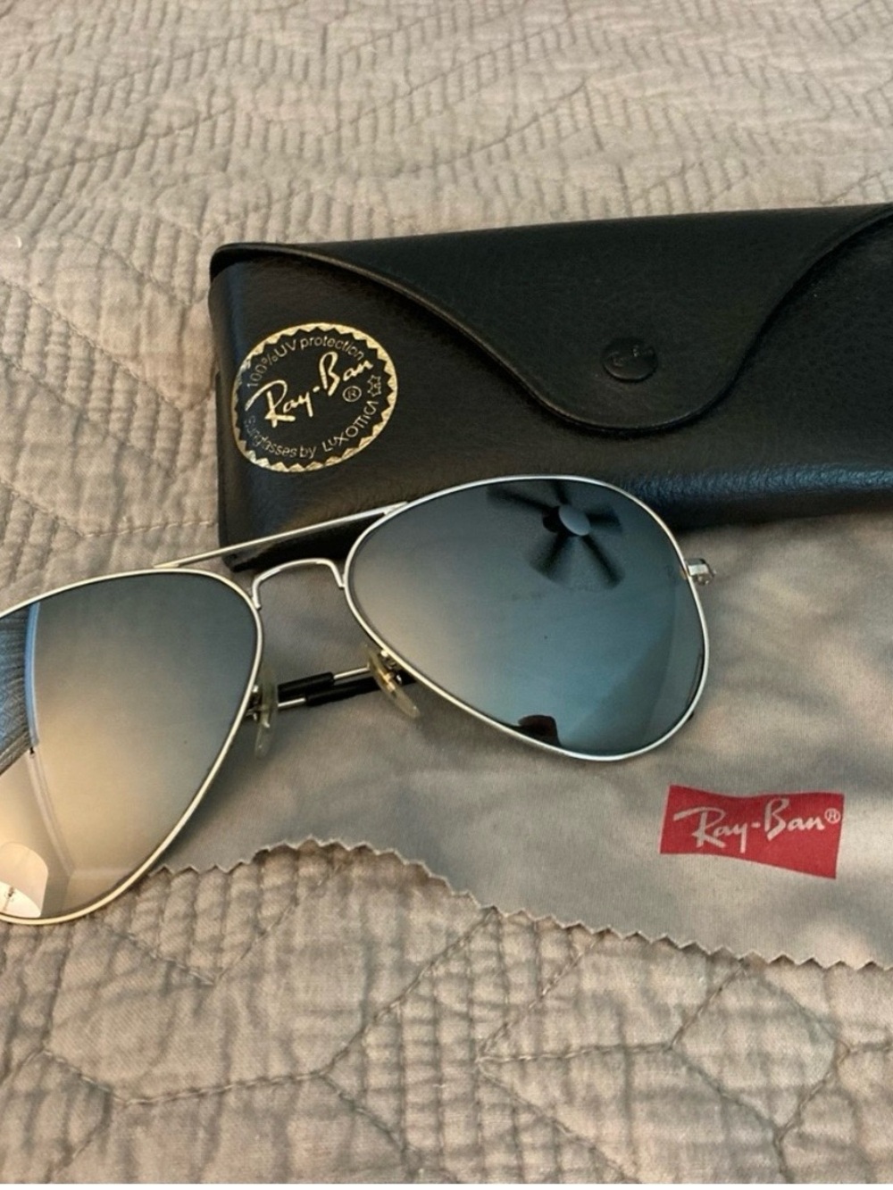 Ray-Ban Silver Aviator Sunglasses with Gray Lenses